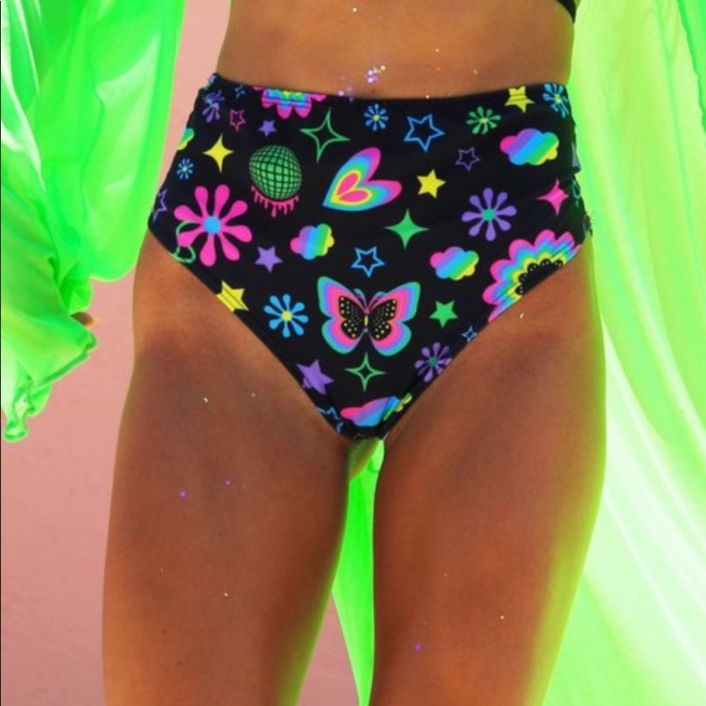 Rave With Mi Gente High Waist Bottoms
